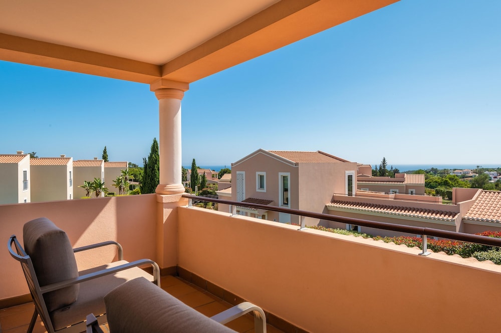 Vale da Lapa Village Resort — Hotel building in Carvoeiro, Faro