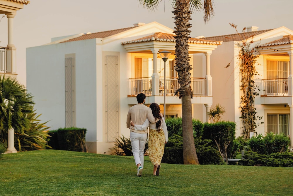 Vale da Lapa Village Resort — Hotel building in Carvoeiro, Faro