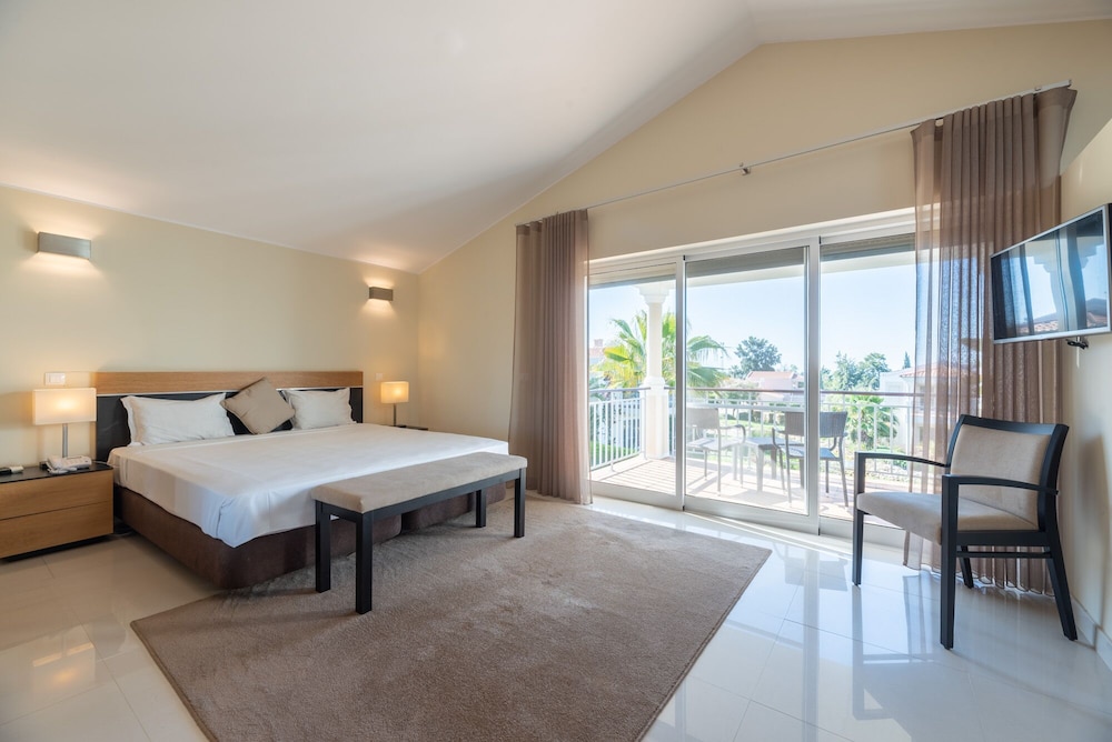 Vale da Lapa Village Resort — Hotel rooms in Carvoeiro, Faro