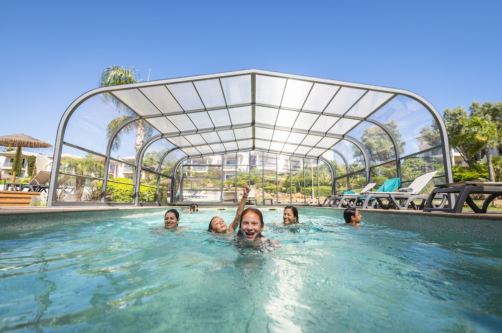 Vale da Lapa Village Resort — Swimming pool in Carvoeiro, Faro