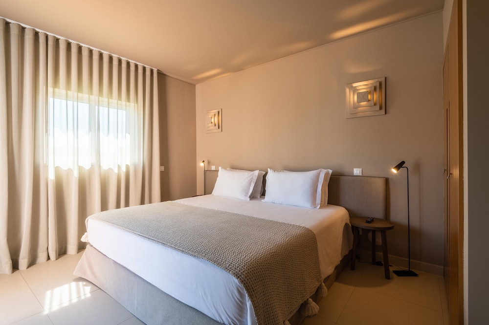 Vale da Lapa Village Resort — Hotel rooms in Carvoeiro, Faro