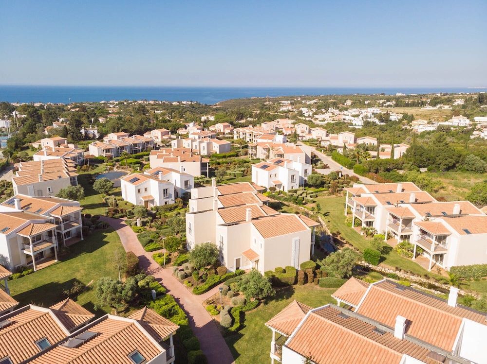 Vale da Lapa Village Resort — Hotel building in Carvoeiro, Faro