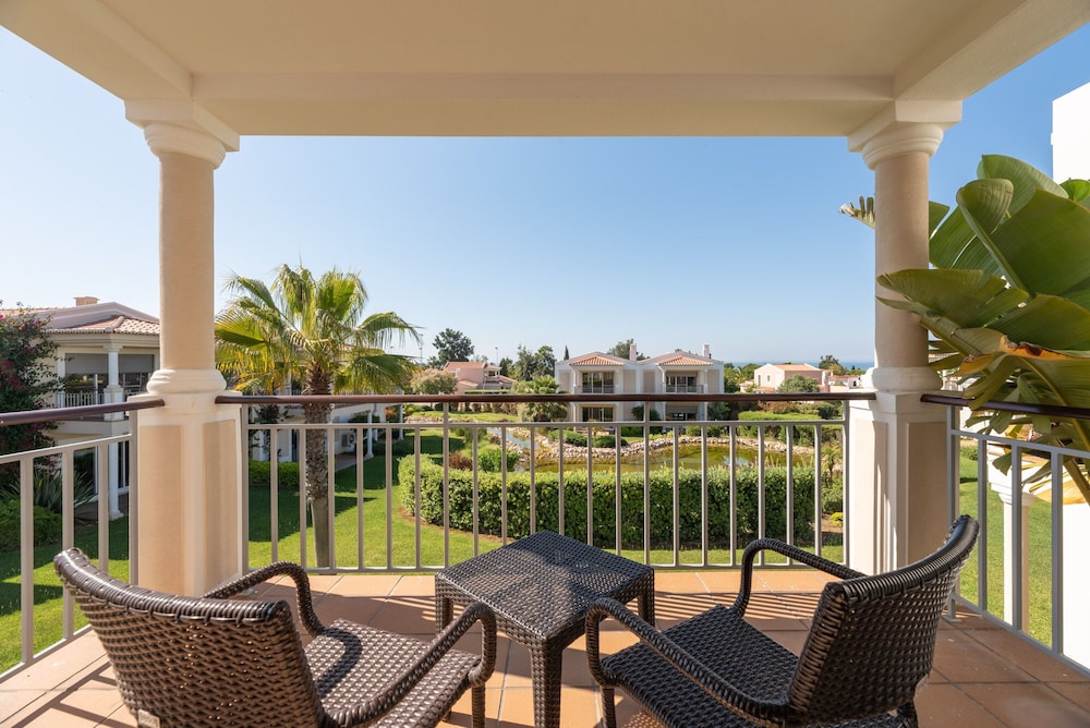 Vale da Lapa Village Resort — Hotel building in Carvoeiro, Faro