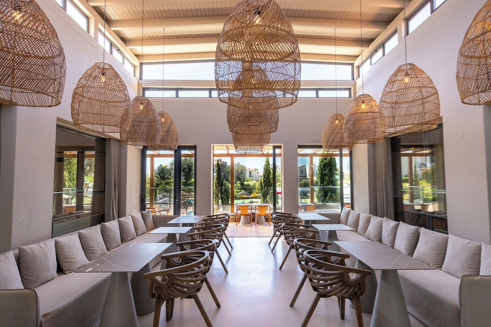 Vale da Lapa Village Resort — Restaurant & bars in Carvoeiro, Faro