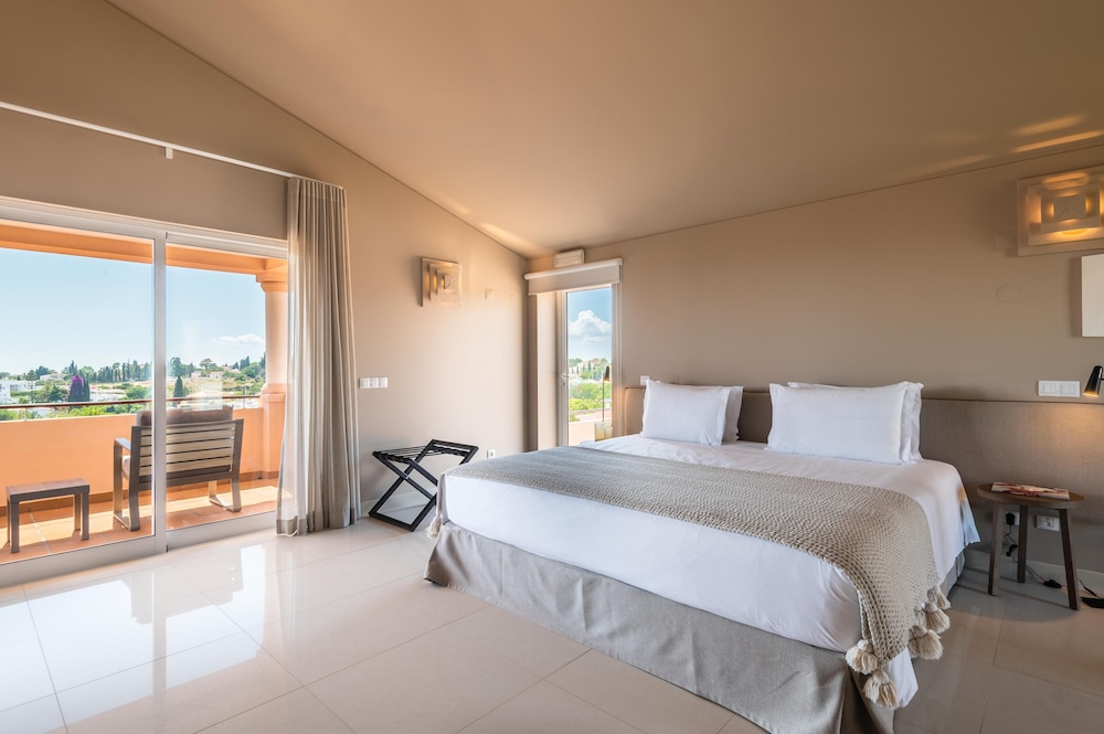 Vale da Lapa Village Resort — Hotel rooms in Carvoeiro, Faro