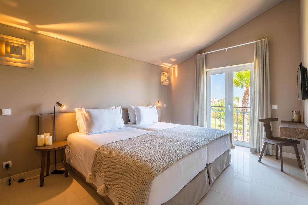 Vale da Lapa Village Resort — Hotel rooms in Carvoeiro, Faro
