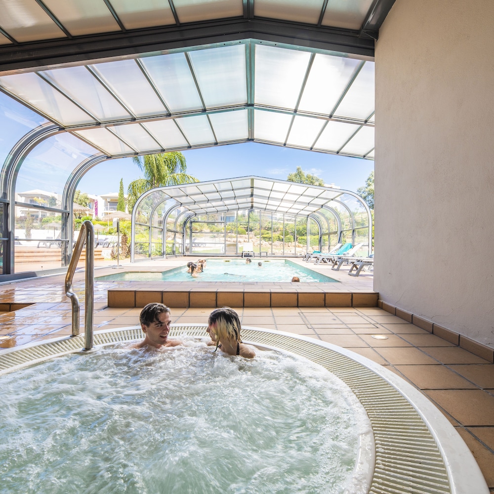 Vale da Lapa Village Resort — Spa in Carvoeiro, Faro