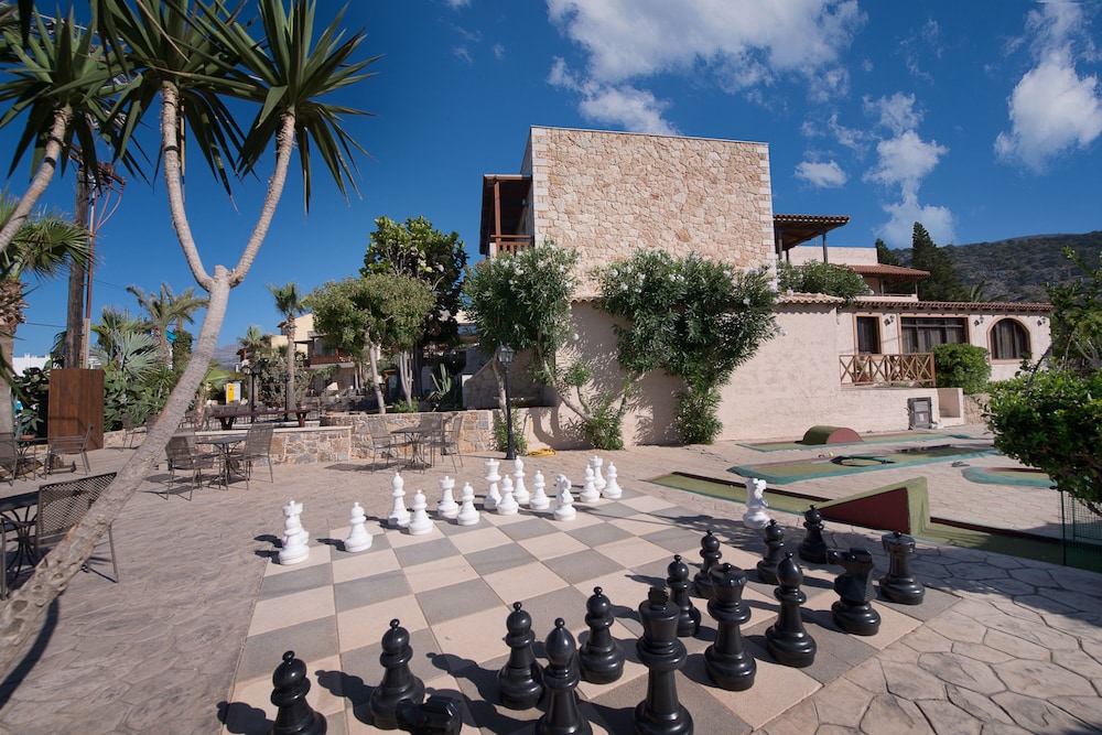 Cactus Beach Hotel — Hotel building in Stalida