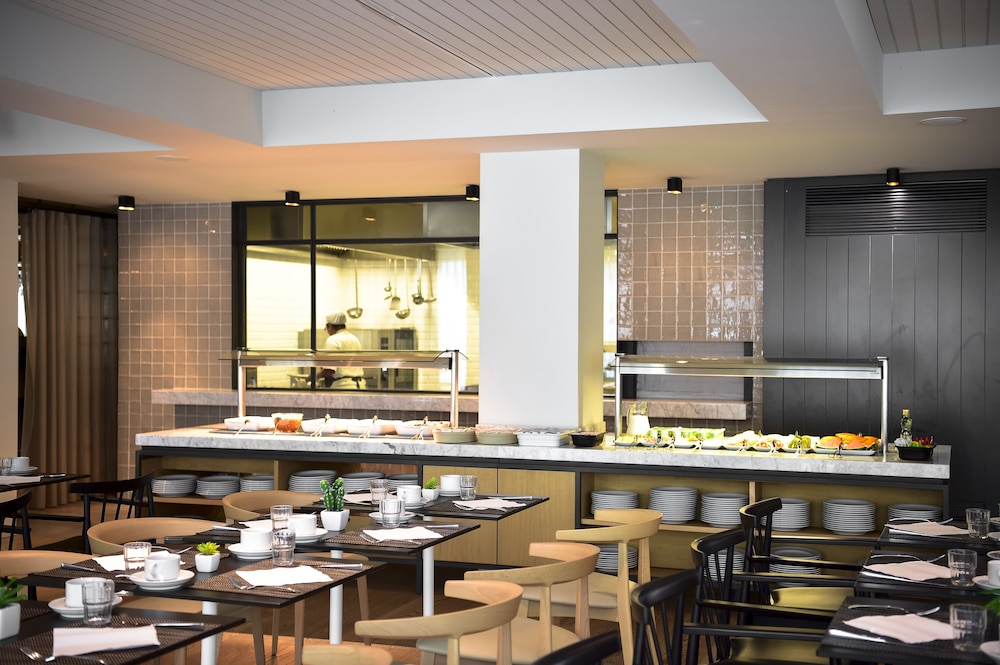 Aqualuz Lagos by The Editory — Restaurant & bars in Lagos, Faro