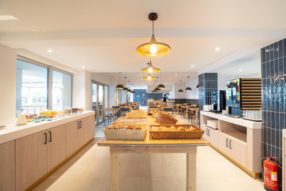 Aqualuz Lagos by The Editory — Restaurant & bars in Lagos, Faro