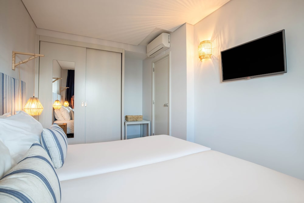 Aqualuz Lagos by The Editory — Hotel rooms in Lagos, Faro
