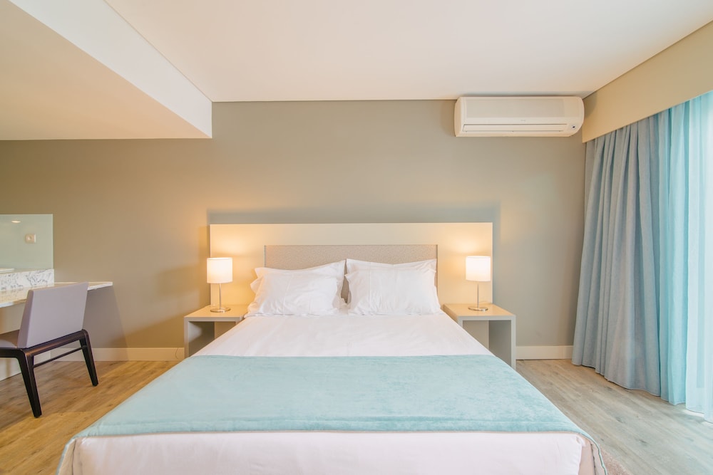 Aqualuz Lagos by The Editory — Hotel rooms in Lagos, Faro