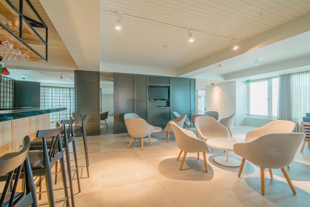 Aqualuz Lagos by The Editory — Restaurant & bars in Lagos, Faro