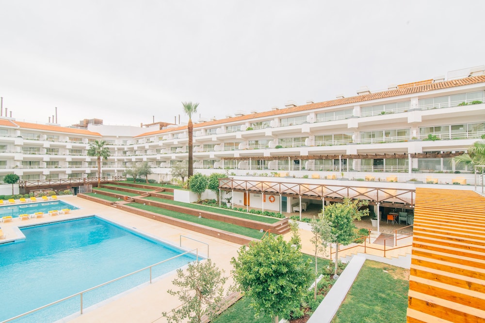 Aqualuz Lagos by The Editory — Hotel building in Lagos, Faro