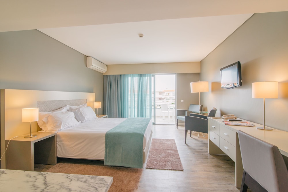 Aqualuz Lagos by The Editory — Hotel rooms in Lagos, Faro