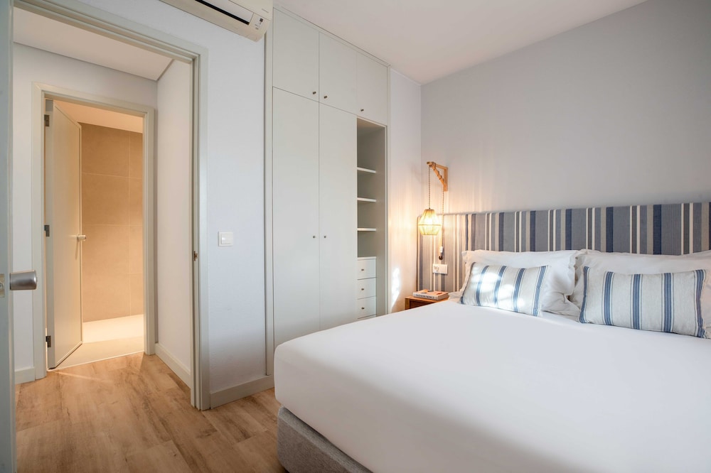 Aqualuz Lagos by The Editory — Hotel rooms in Lagos, Faro