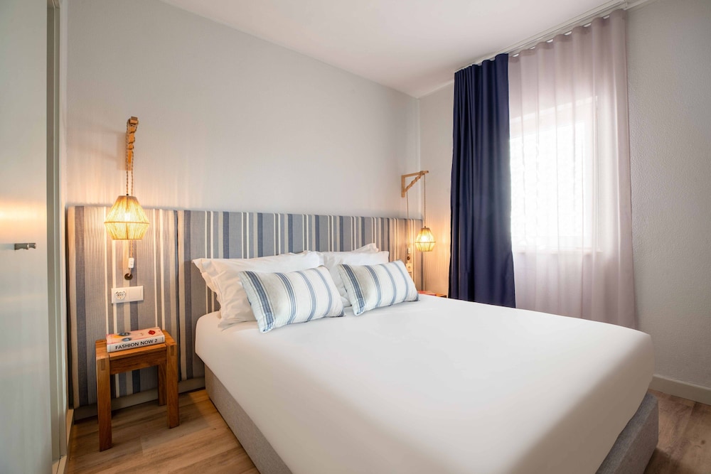 Aqualuz Lagos by The Editory — Hotel rooms in Lagos, Faro