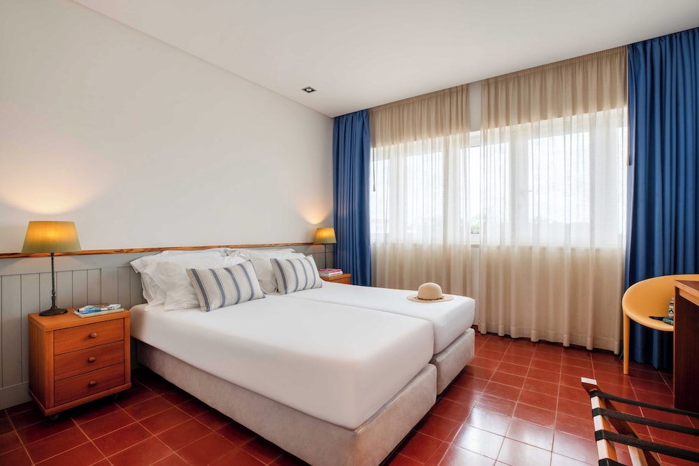 Aqualuz Lagos by The Editory — Hotel rooms in Lagos, Faro