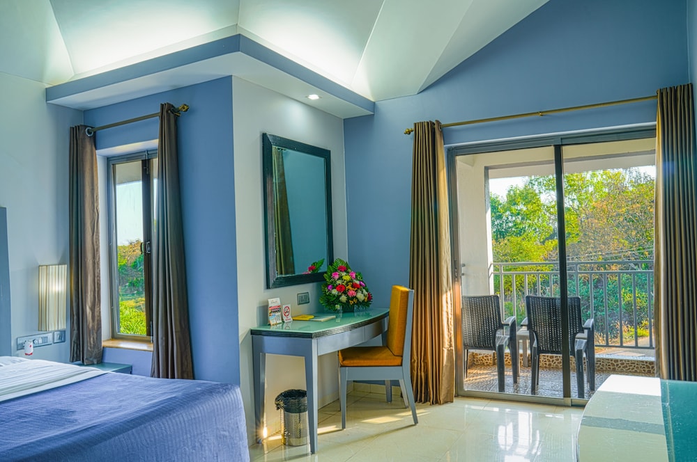 Regenta Baywatch Beach Resort, Goa — Hotel rooms in Colva, Goa