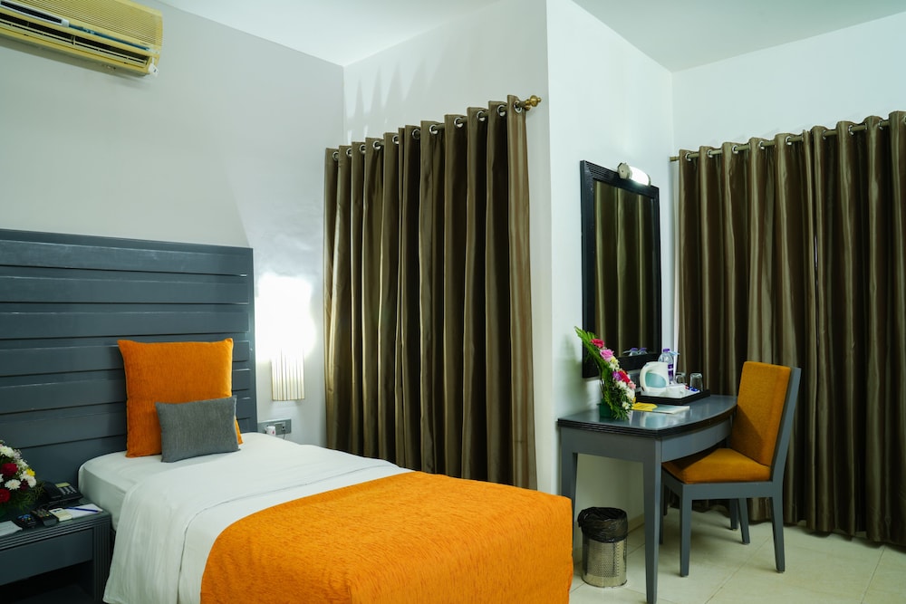 Regenta Baywatch Beach Resort, Goa — Hotel rooms in Colva, Goa