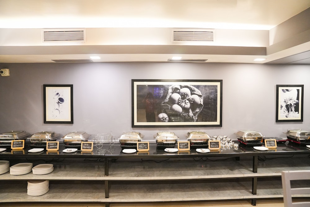 Regenta Baywatch Beach Resort, Goa — Restaurant & bars in Colva, Goa
