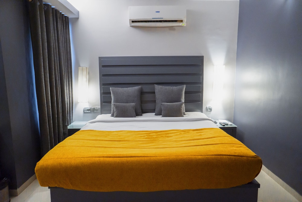 Regenta Baywatch Beach Resort, Goa — Hotel rooms in Colva, Goa