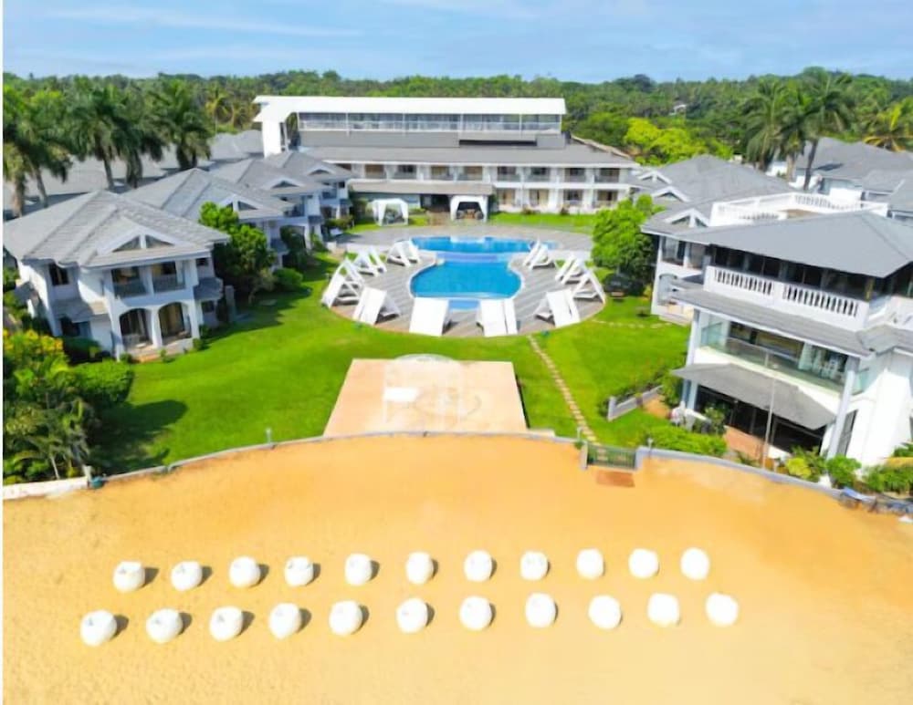 Regenta Baywatch Beach Resort, Goa — Main photo in Colva, Goa
