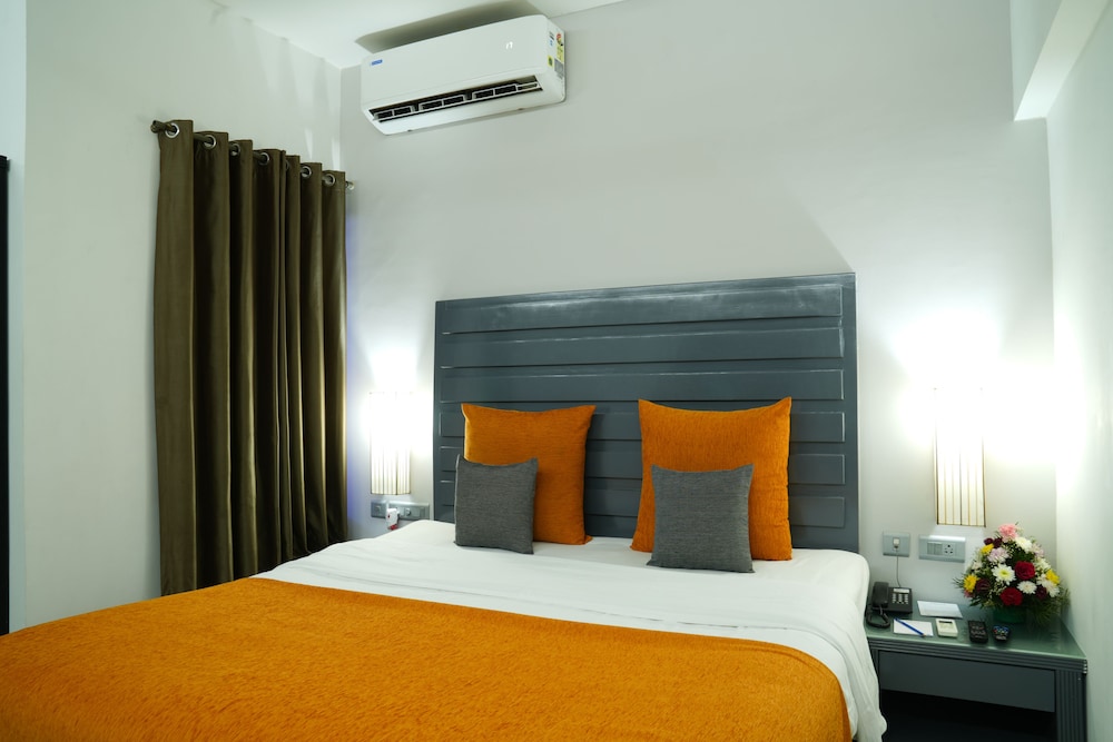 Regenta Baywatch Beach Resort, Goa — Hotel rooms in Colva, Goa