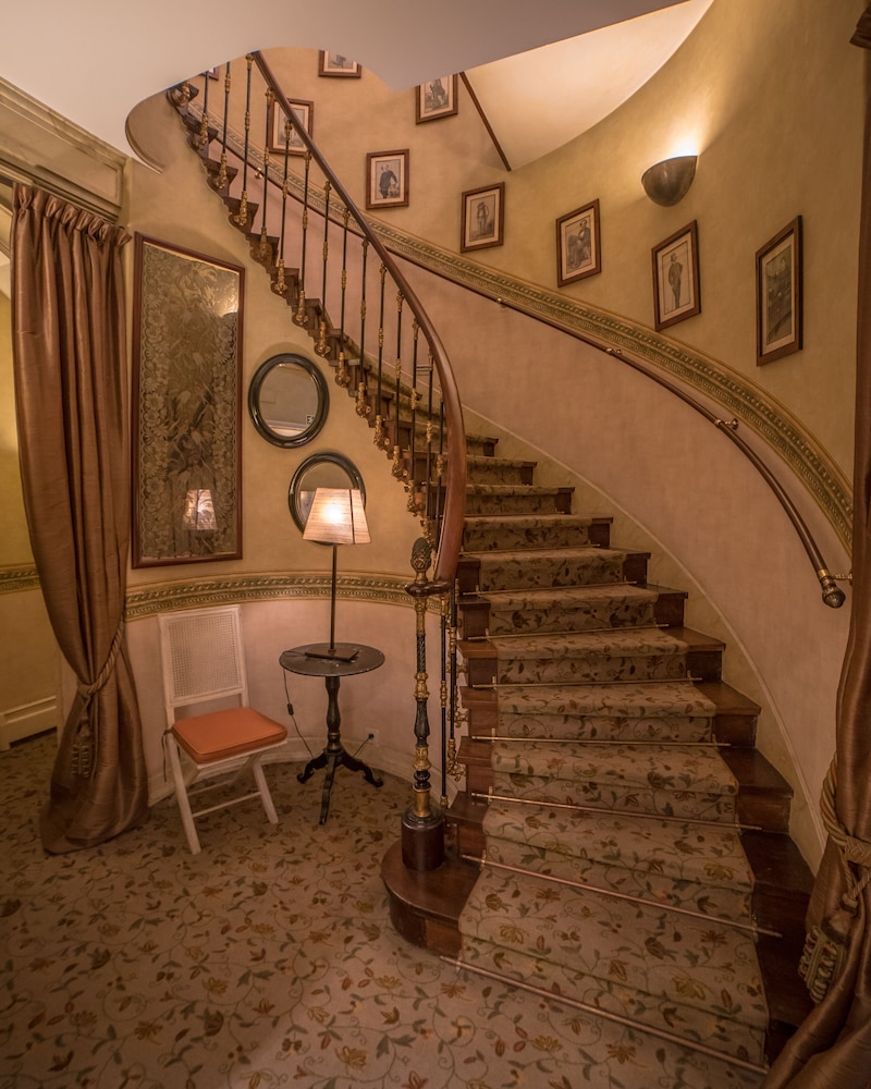 Heritage As Janelas Verdes Inn - Riverside — Hotel building in Lisbon, Lisboa
