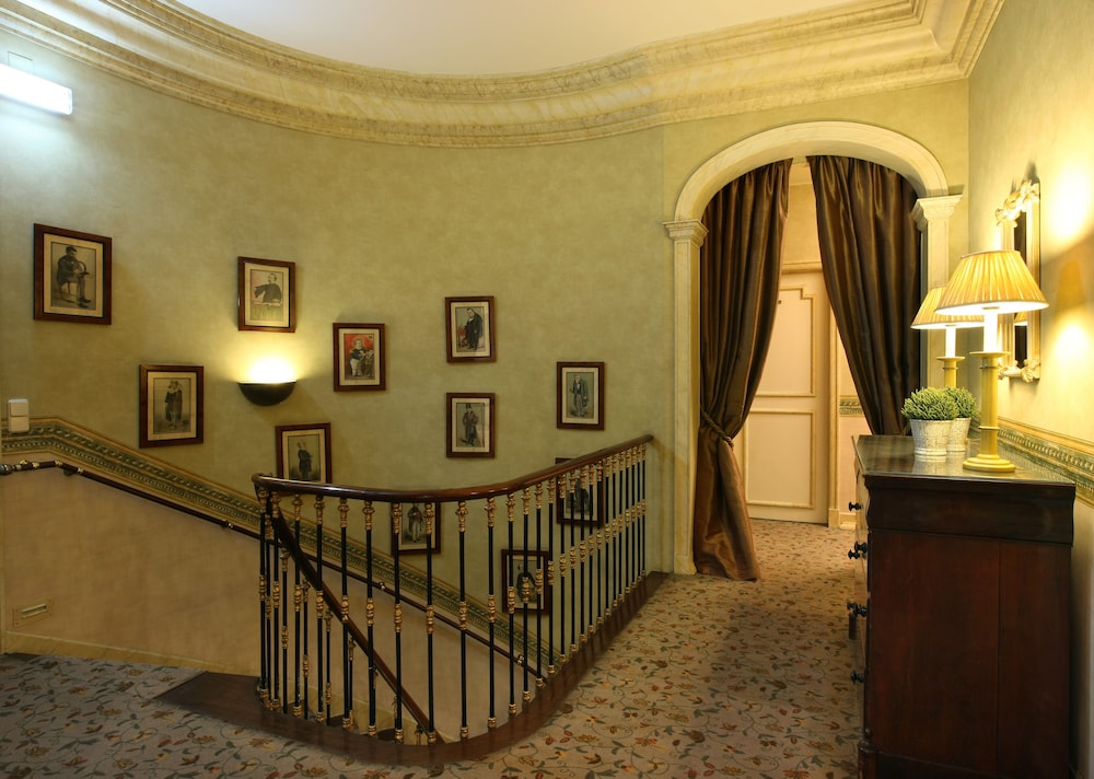 Heritage As Janelas Verdes Inn - Riverside — Hotel building in Lisbon, Lisboa