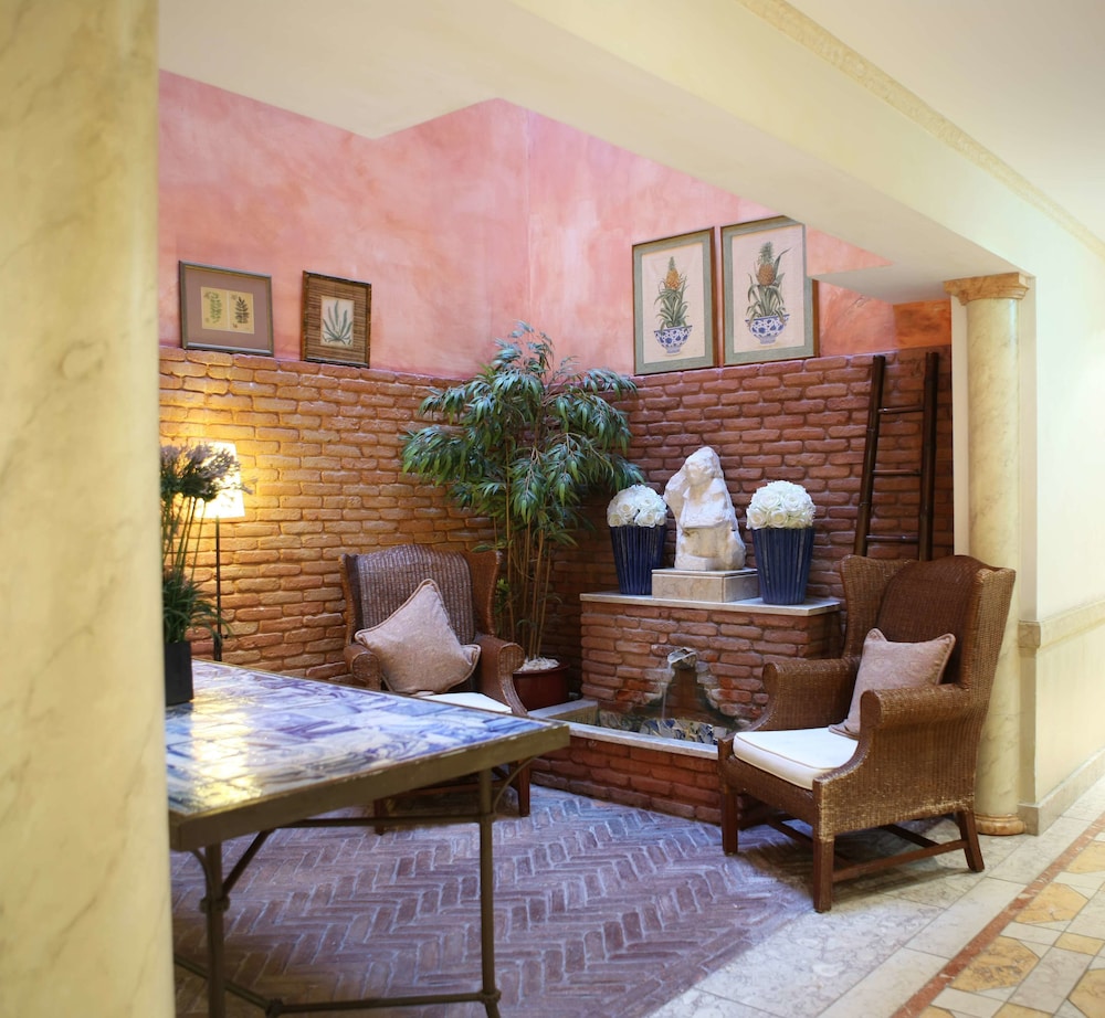 Heritage As Janelas Verdes Inn - Riverside — Hotel building in Lisbon, Lisboa