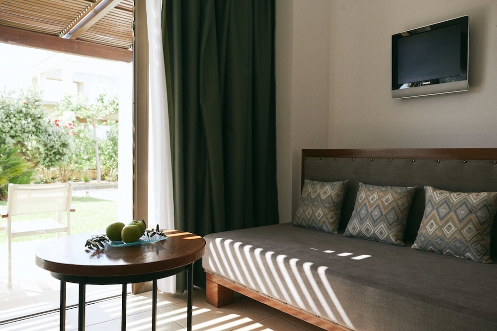 Giannoulis – Cavo Spada Luxury Sports & Leisure Resort & Spa — Hotel rooms in Platanias