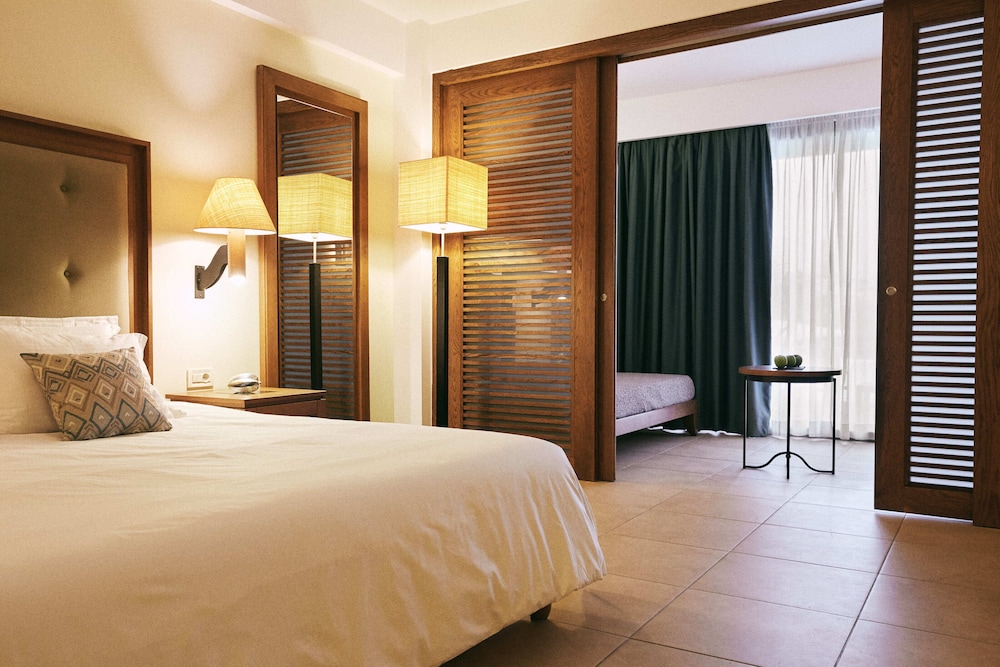 Giannoulis – Cavo Spada Luxury Sports & Leisure Resort & Spa — Hotel rooms in Platanias