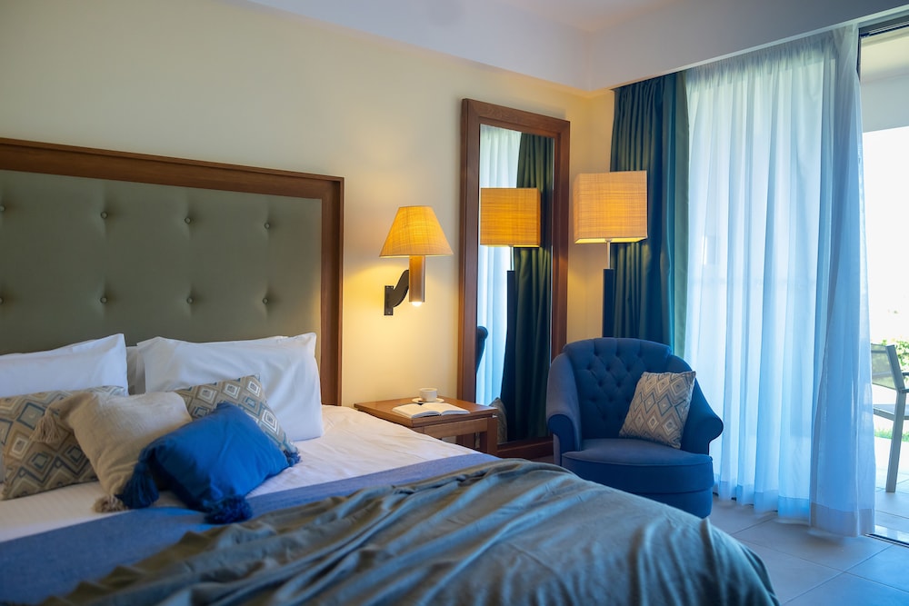 Giannoulis – Cavo Spada Luxury Sports & Leisure Resort & Spa — Hotel rooms in Platanias
