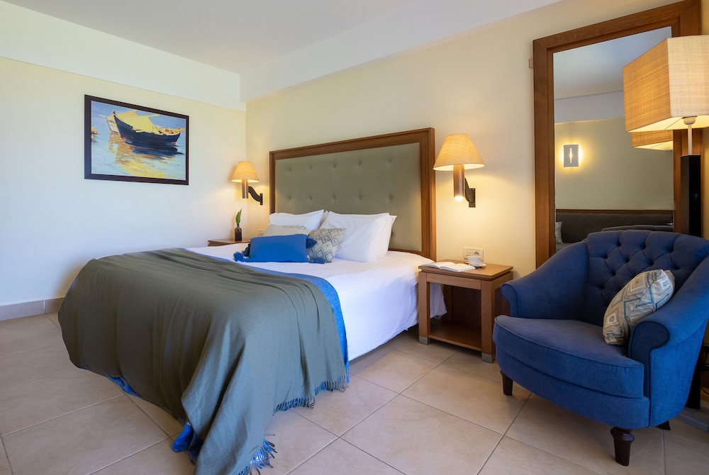 Giannoulis – Cavo Spada Luxury Sports & Leisure Resort & Spa — Hotel rooms in Platanias