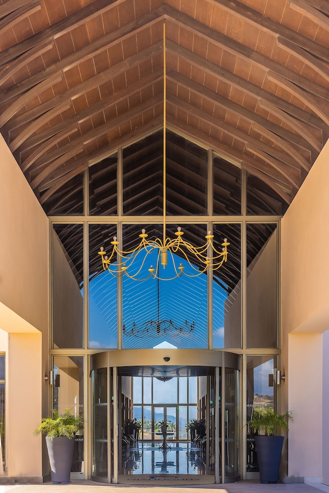 Giannoulis – Cavo Spada Luxury Sports & Leisure Resort & Spa — Hotel building in Platanias