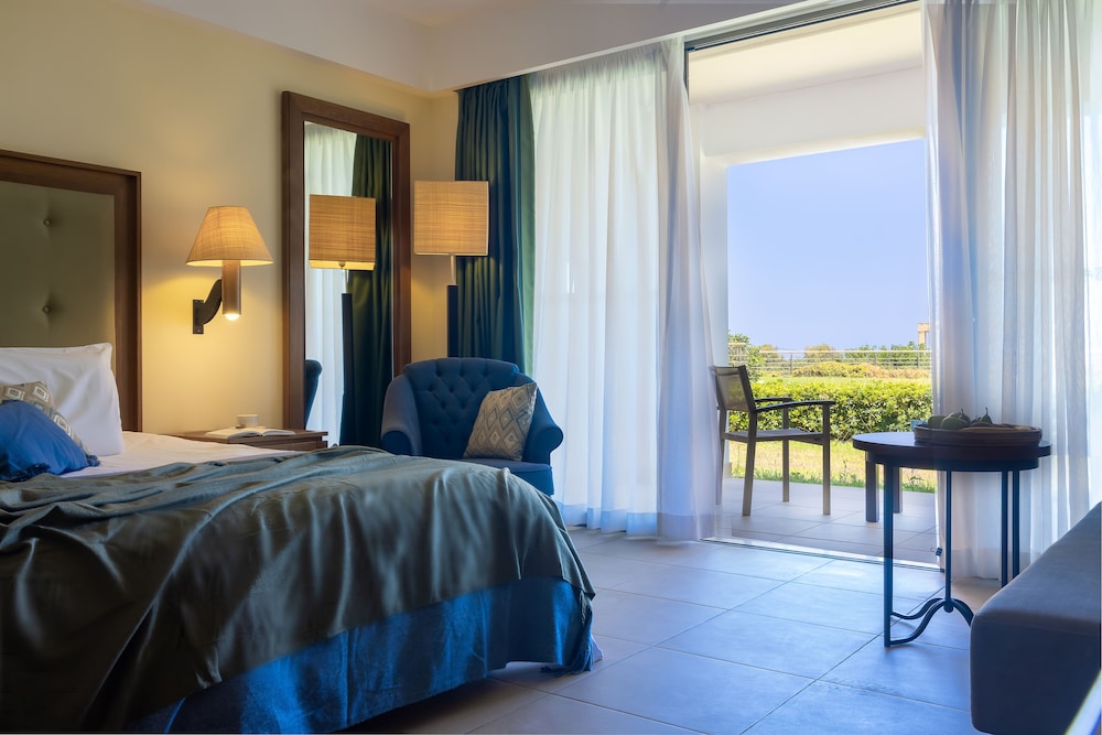 Giannoulis – Cavo Spada Luxury Sports & Leisure Resort & Spa — Hotel rooms in Platanias
