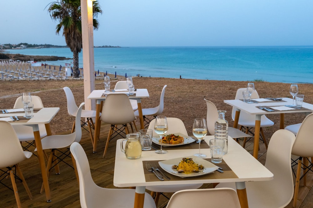 Hotel Club Eloro — Restaurant & bars in Noto, Sicily