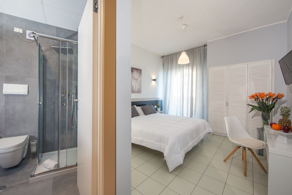 Hotel Club Eloro — Hotel rooms in Noto, Sicily