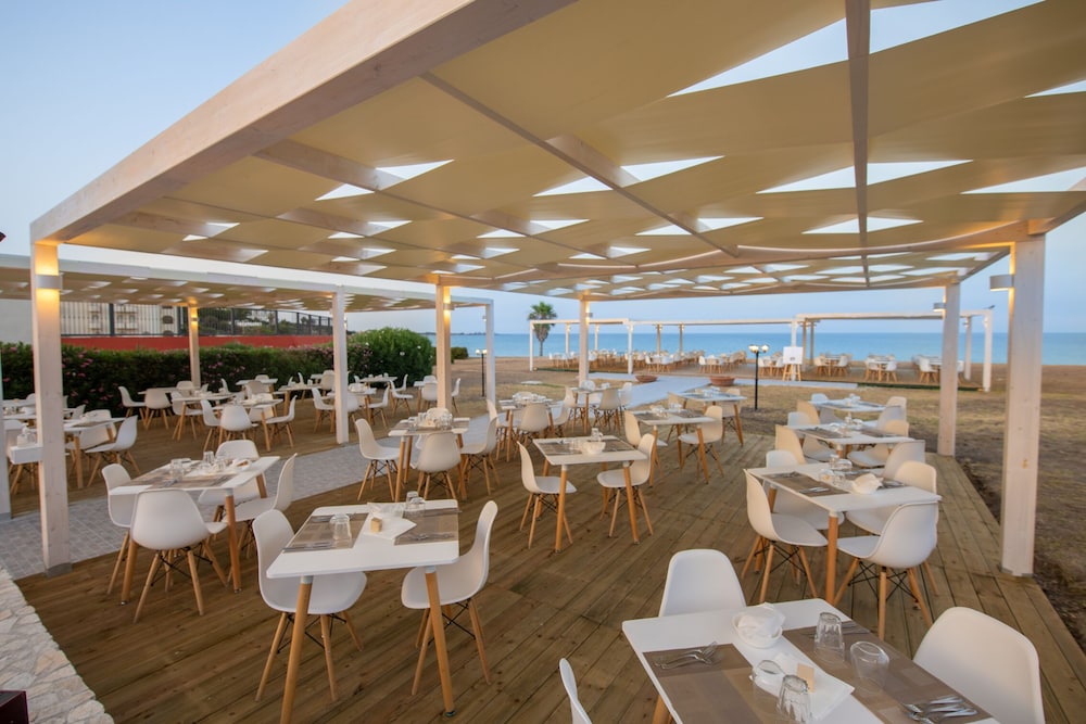 Hotel Club Eloro — Restaurant & bars in Noto, Sicily
