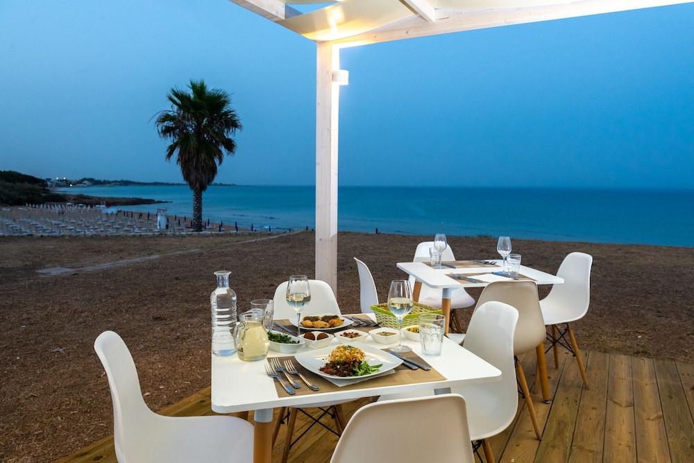 Hotel Club Eloro — Restaurant & bars in Noto, Sicily