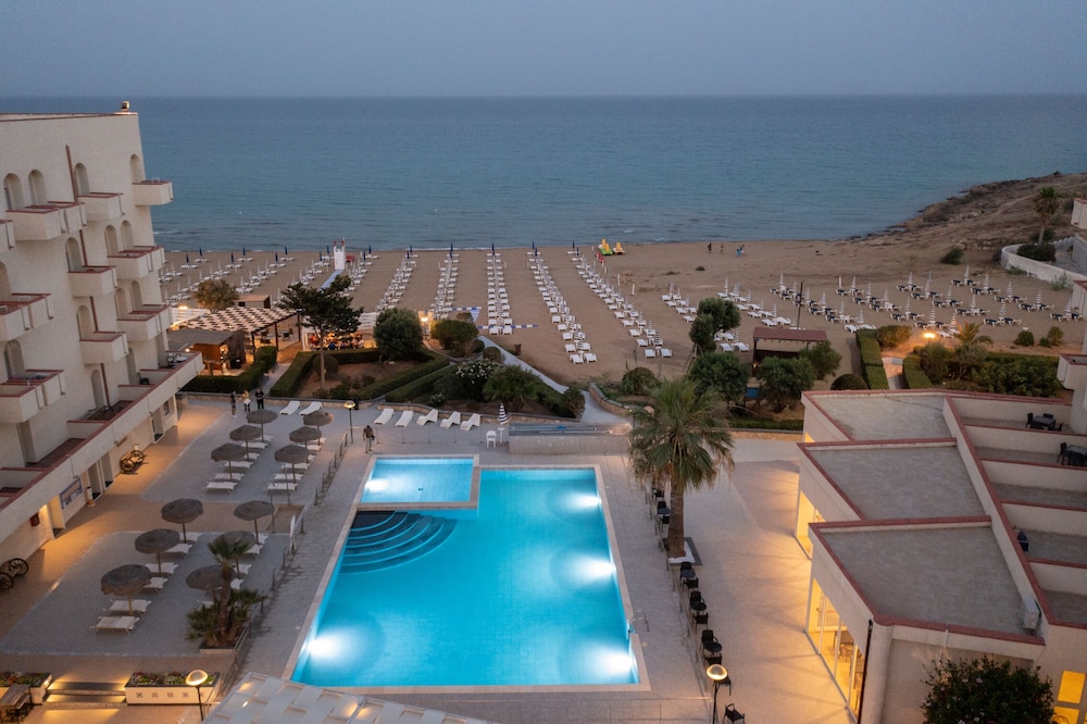 Hotel Club Eloro — Swimming pool in Noto, Sicily