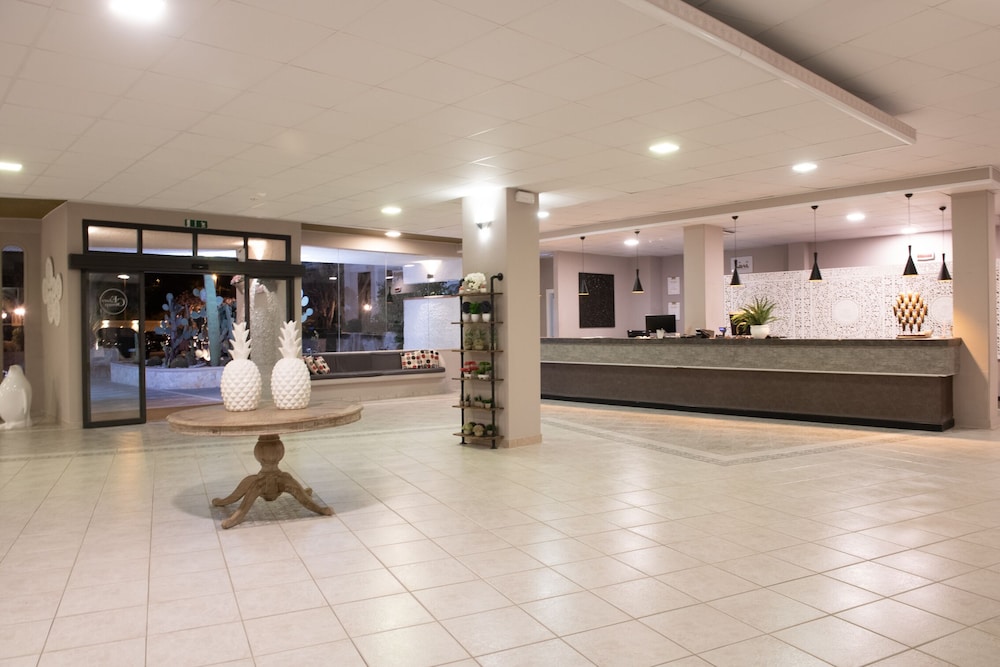 Hotel Club Eloro — Hotel building in Noto, Sicily