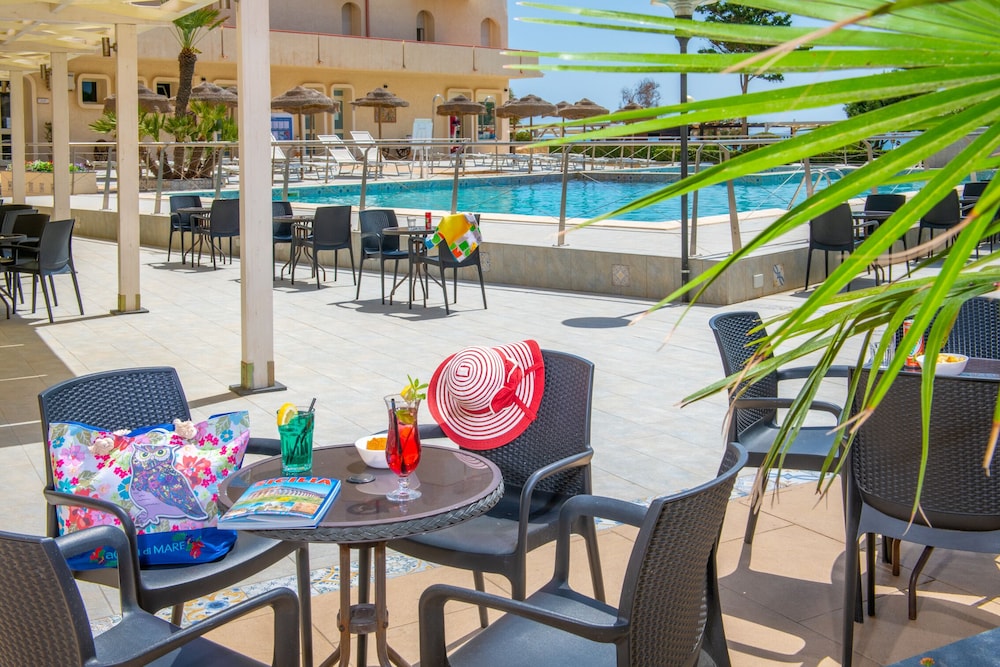 Hotel Club Eloro — Swimming pool in Noto, Sicily