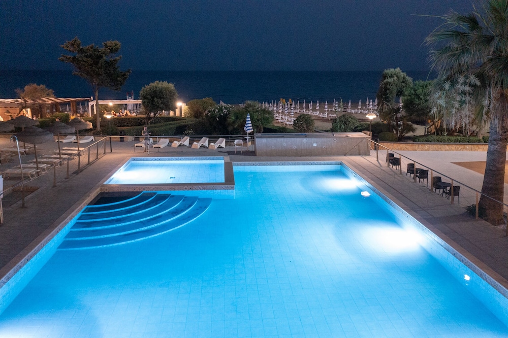 Hotel Club Eloro — Swimming pool in Noto, Sicily