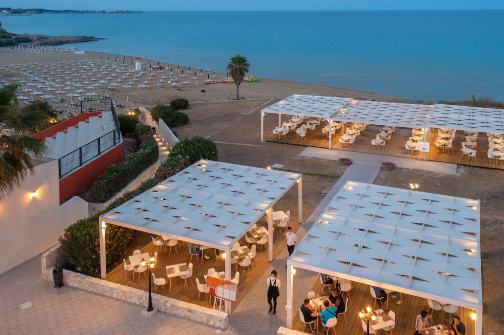 Hotel Club Eloro — Restaurant & bars in Noto, Sicily