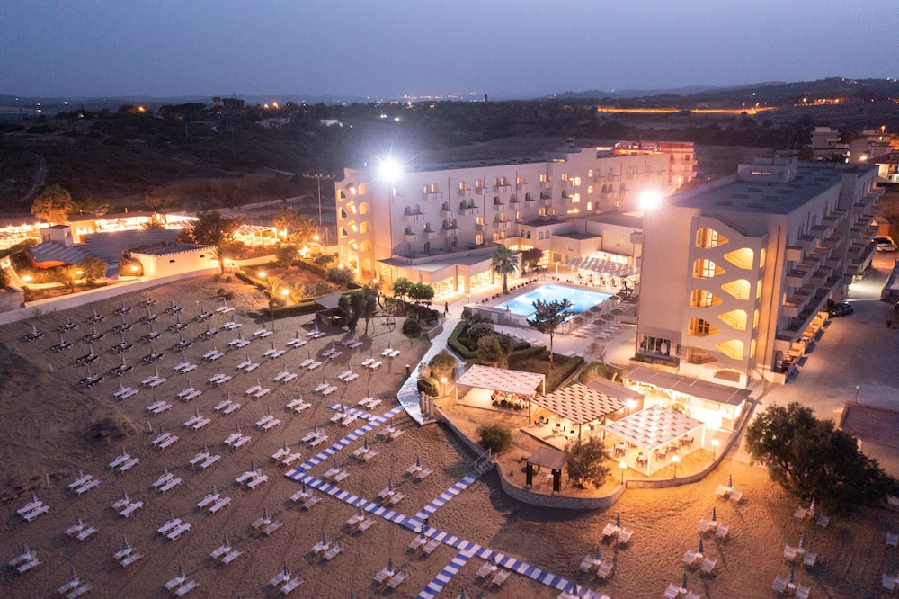 Hotel Club Eloro — Hotel building in Noto, Sicily