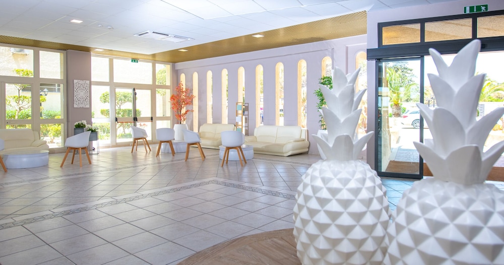 Hotel Club Eloro — Hotel building in Noto, Sicily
