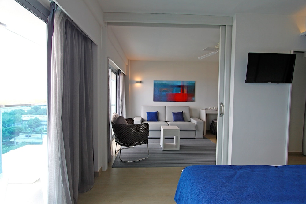 BG Hotel Tonga Tower — Hotel rooms in Can Picafort, Balearic Islands