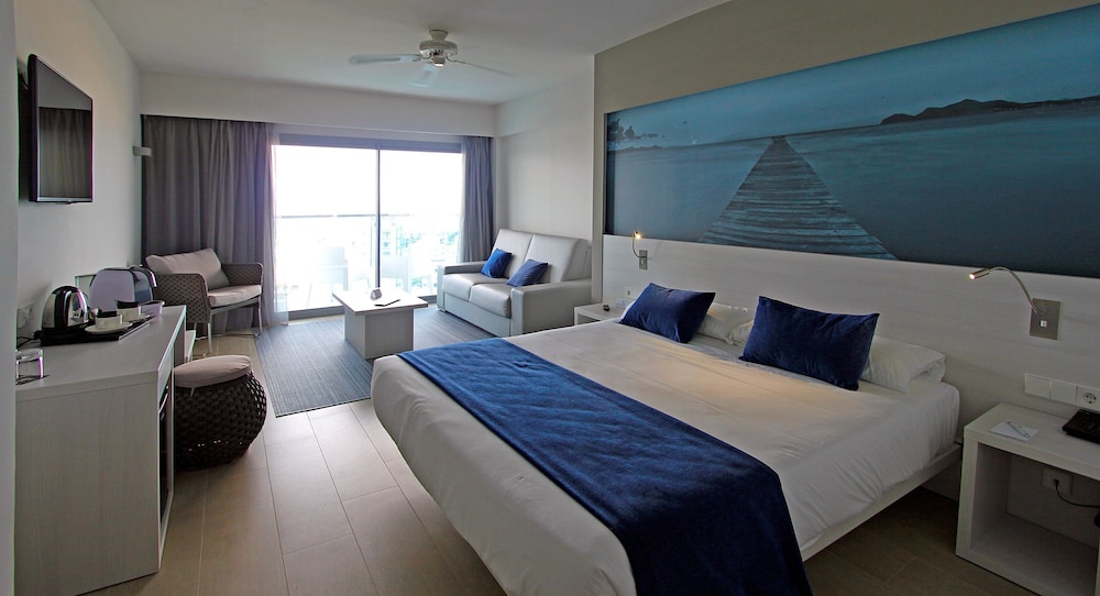 BG Hotel Tonga Tower — Hotel rooms in Can Picafort, Balearic Islands